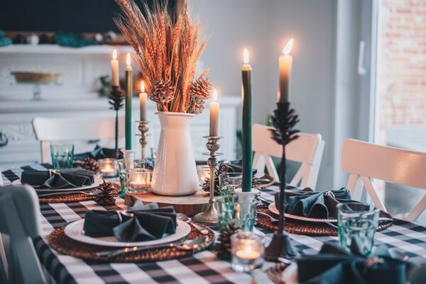 Une belle décoration de table de Noël